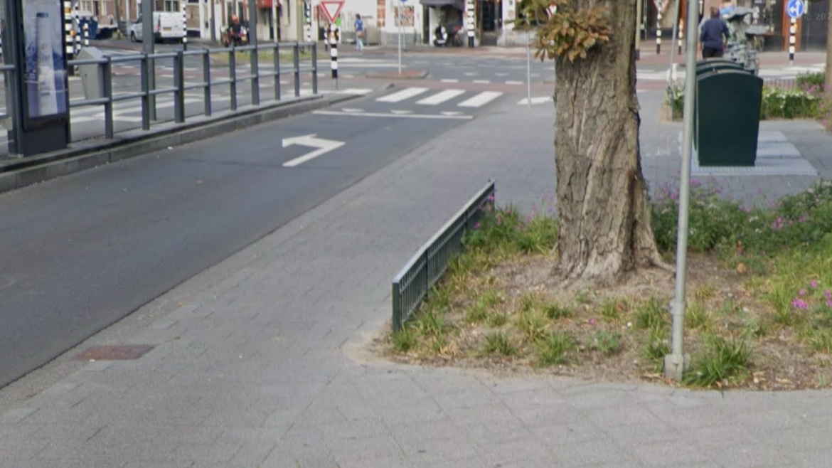 Flat bar — photo 1