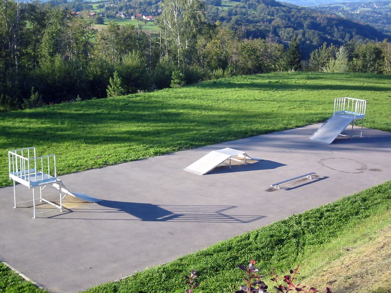 Saint-Martin-Bellevue skatepark — photo 1