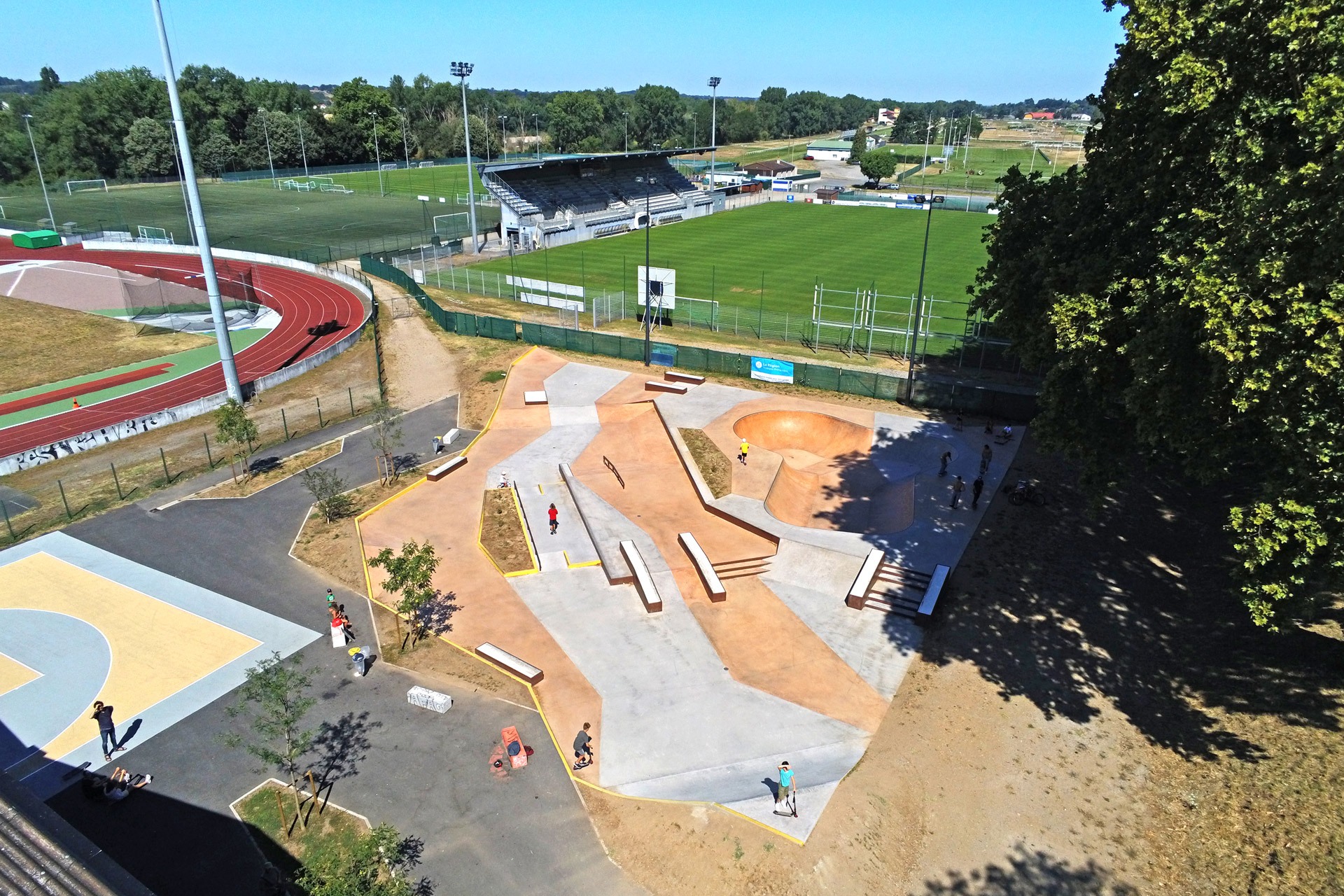 Moulins skatepark — photo 1