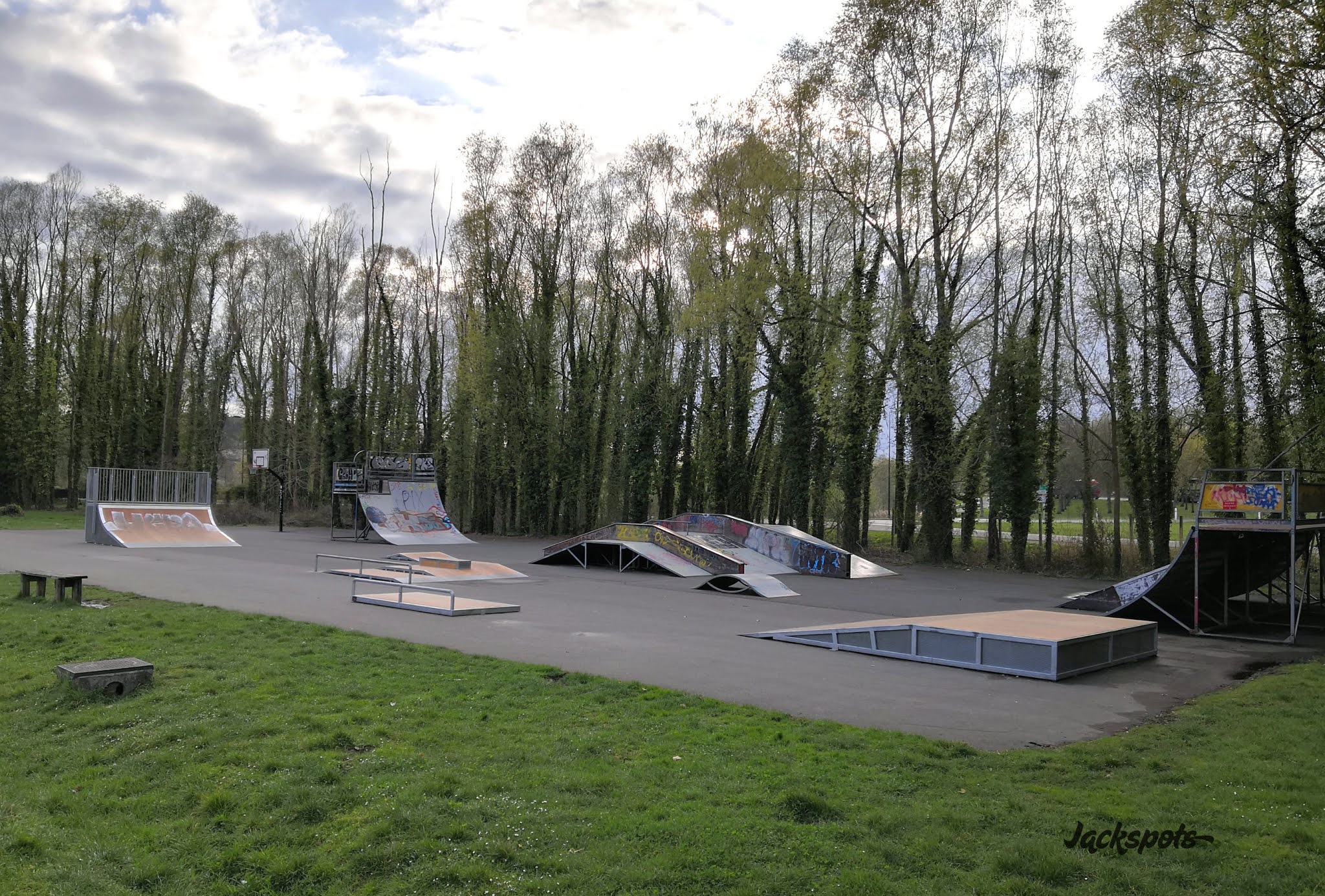Etampes skatepark — photo 1