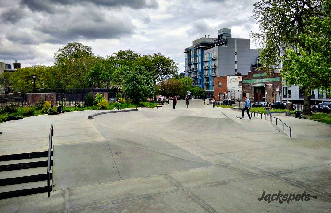 McCarren Park Skatepark — photo 1
