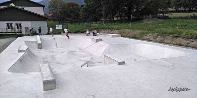 Ugine skatepark — photo 1