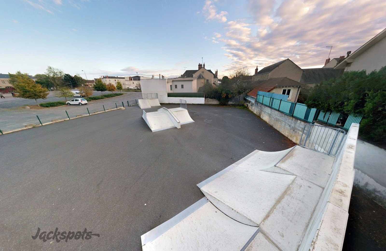Vierzon skatepark — photo 1