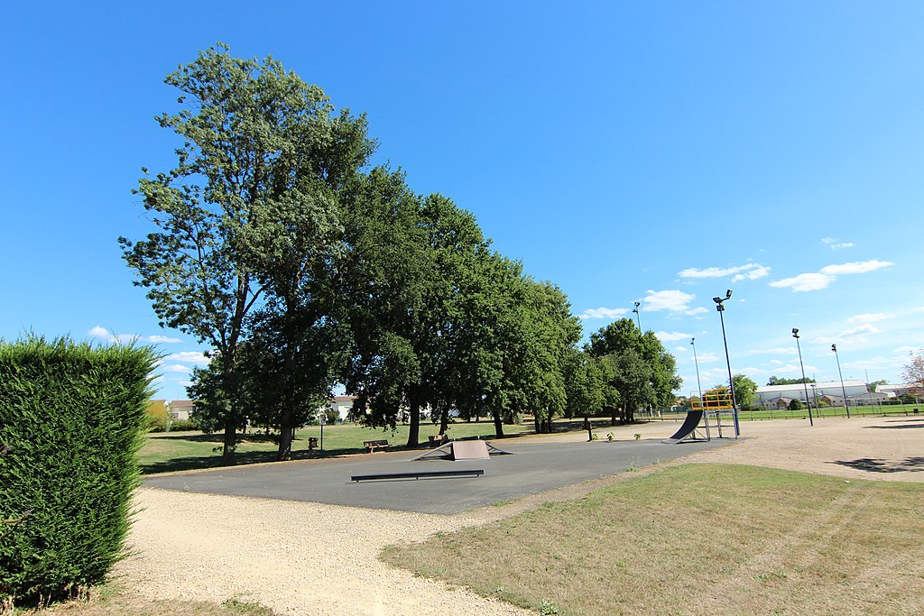 Cenon-sur-Vienne skatepark — photo 1