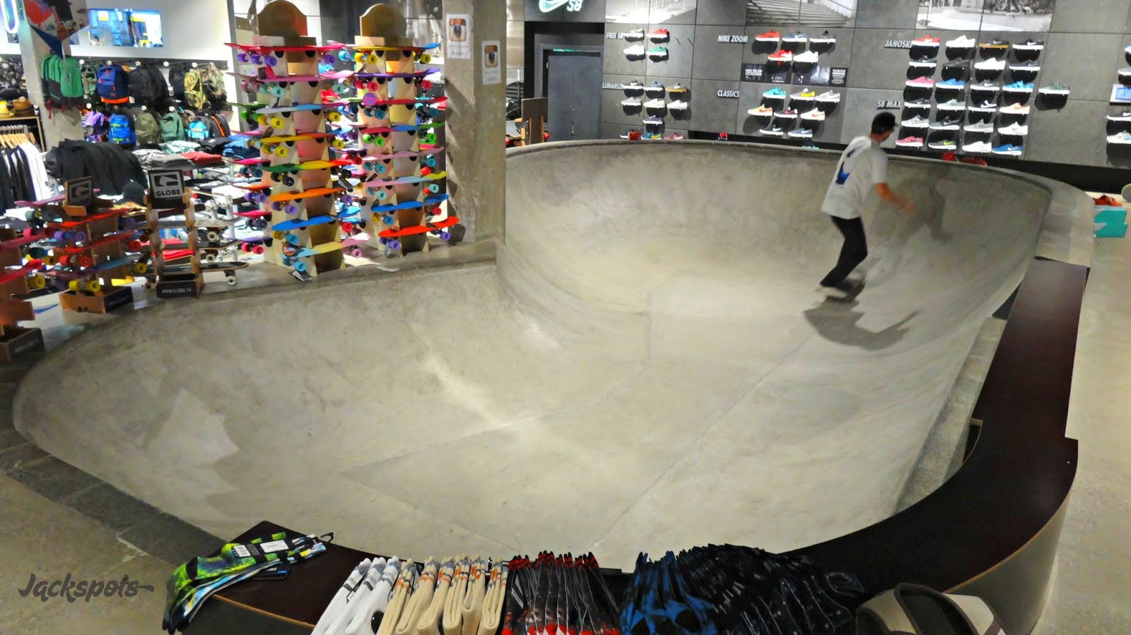 Titus Bowl — photo 1