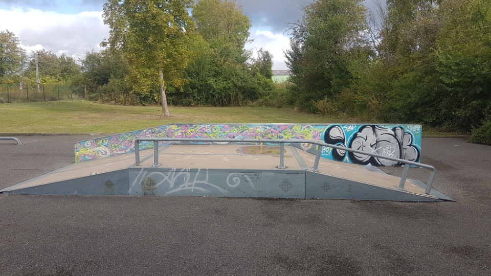 Pougues-les-Eaux skatepark — photo 1