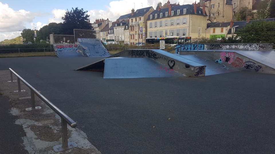 Nevers skatepark — photo 1