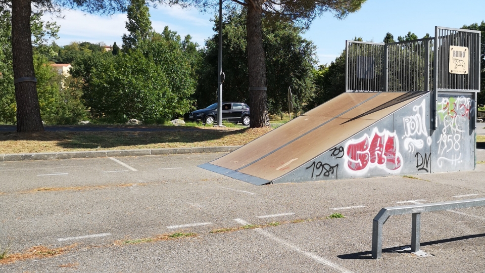 Cornebarrieu skatepark — photo 1