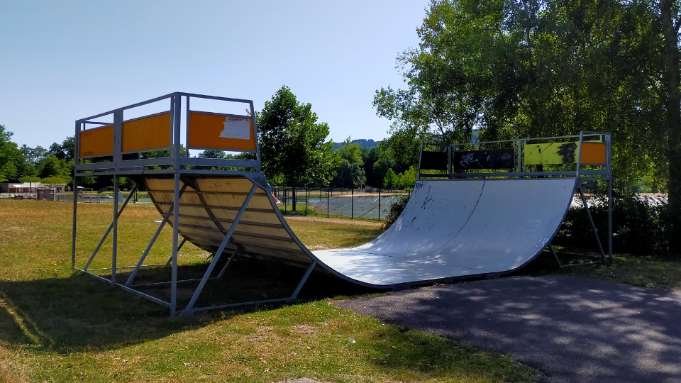 Ambert skatepark — photo 1