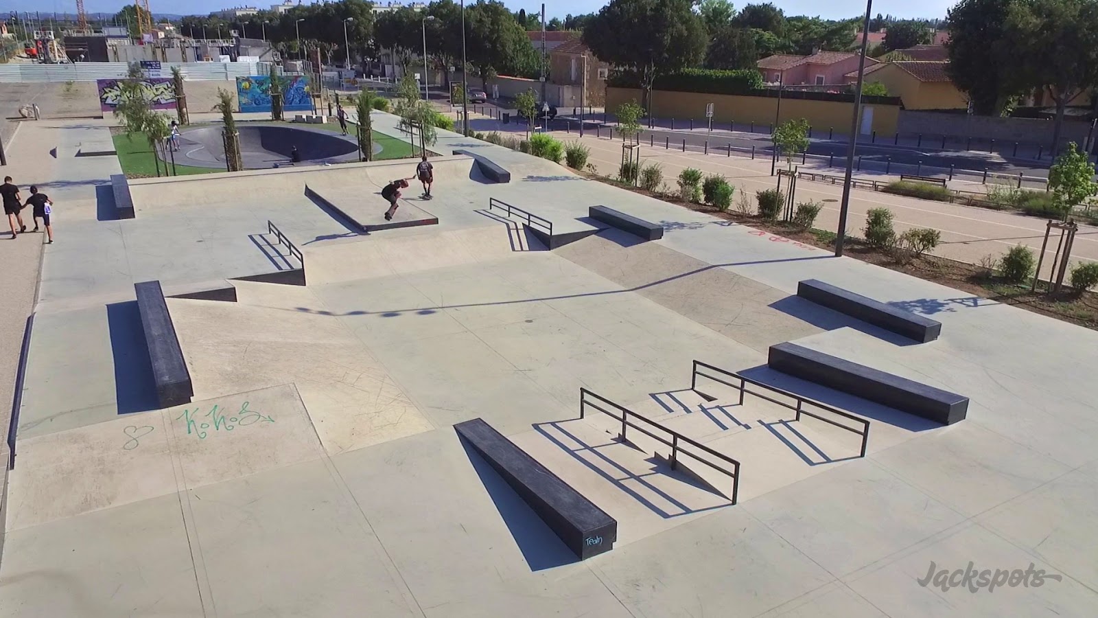 New Salon-de-Provence skatepark — photo 1