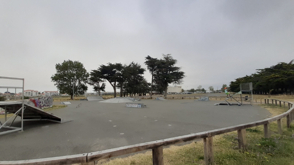 Saint-Gilles-Croix-de-Vie skatepark — photo 1
