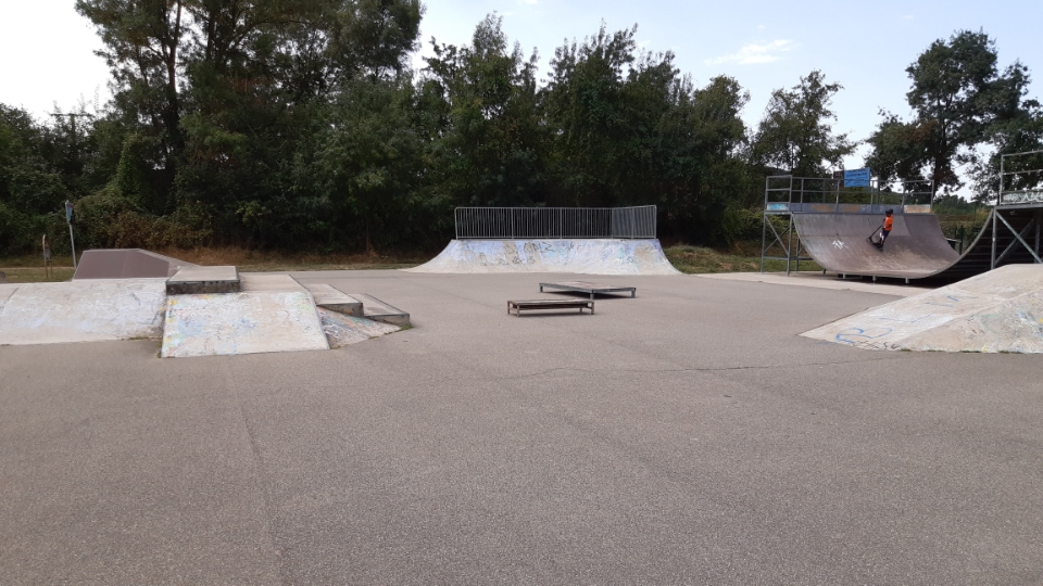 Lévignac skatepark — photo 1