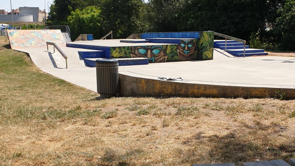 Roanne skatepark — photo 1