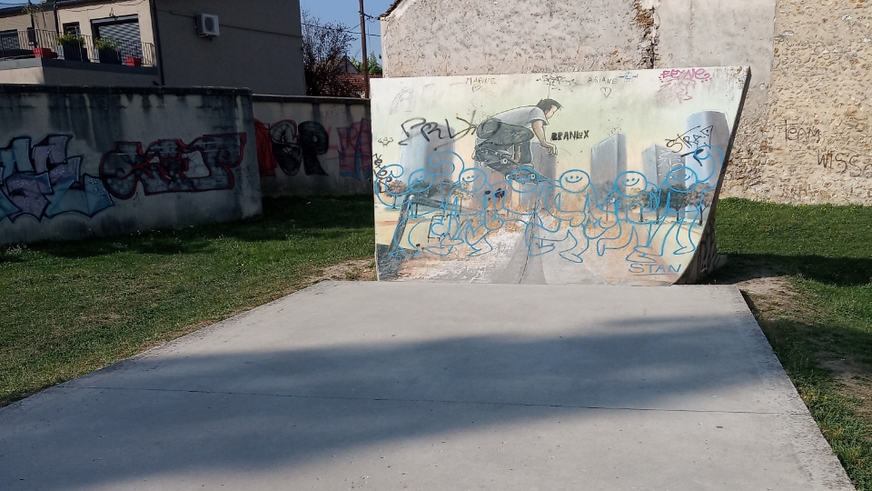 Wissous skatepark — photo 1