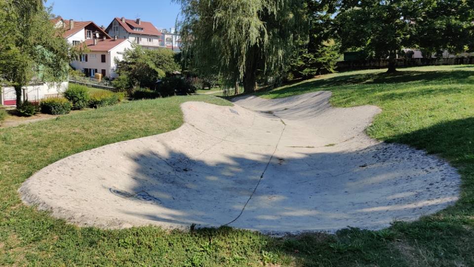 Champagnole Bowl — photo 1