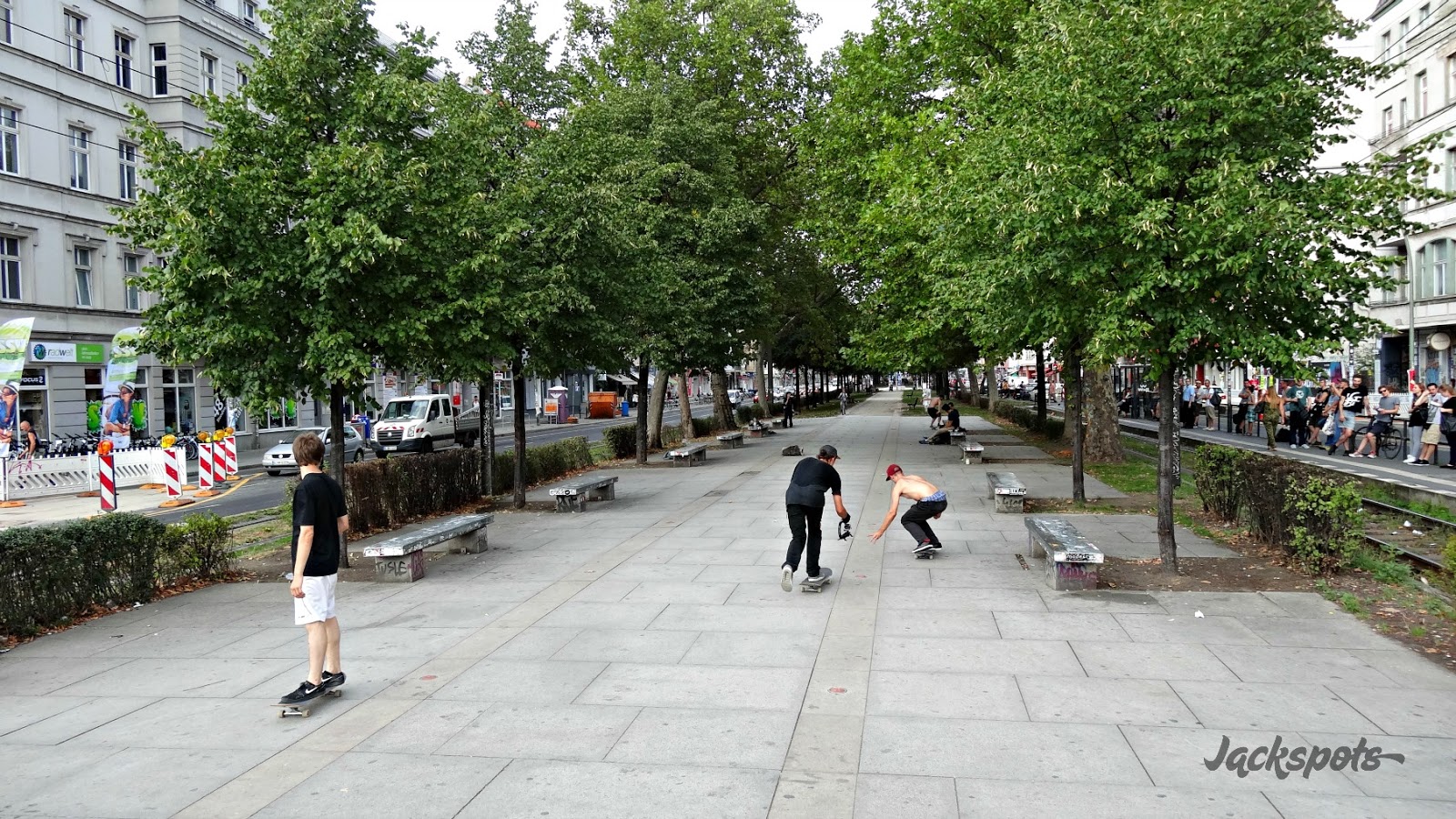 Warshauer benches — photo 1