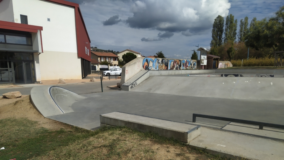 Condrieu skatepark — photo 1