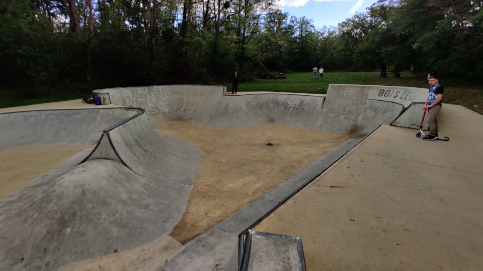 Bois le roi skatepark — photo 1