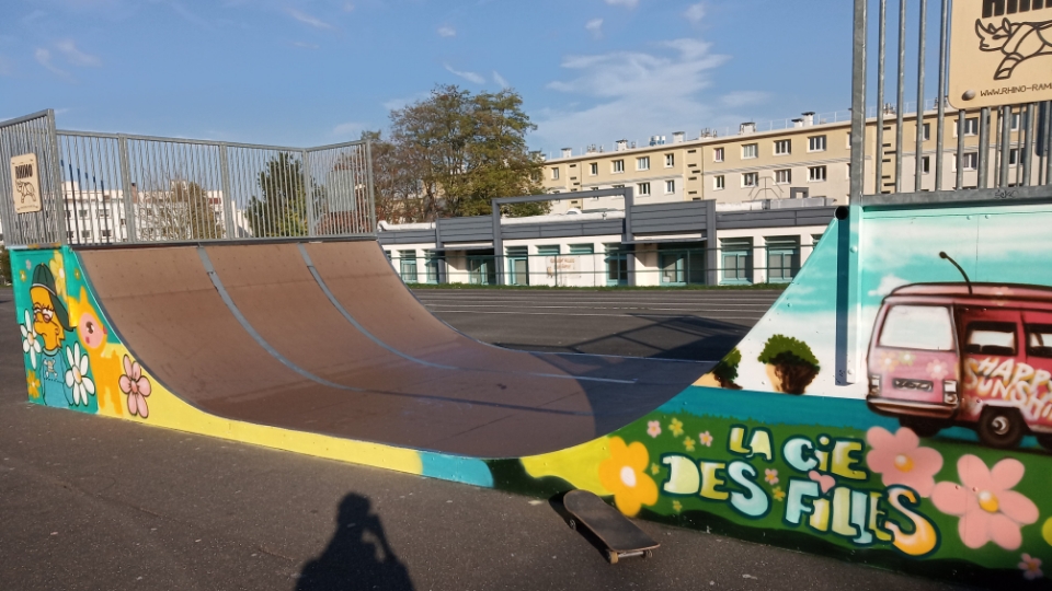 Longjumeau skatepark — photo 1