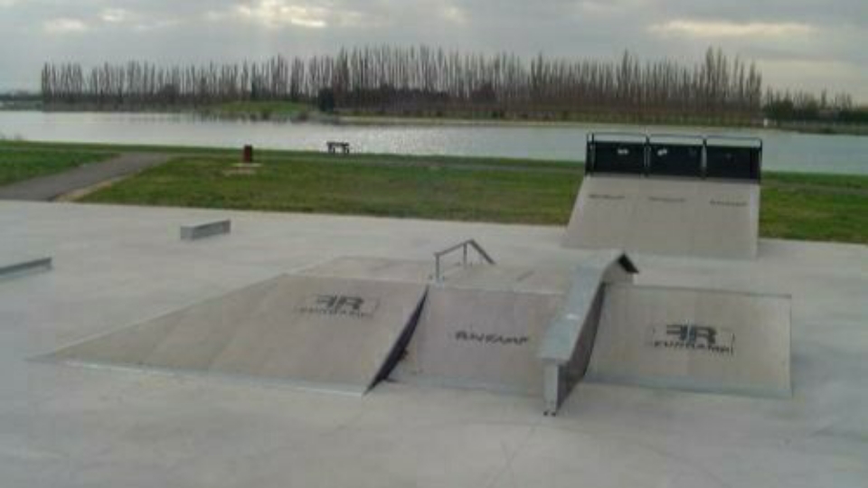 Pierrelatte skatepark — photo 1
