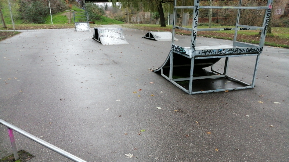 Longeville-lès-Metz skatepark — photo 1