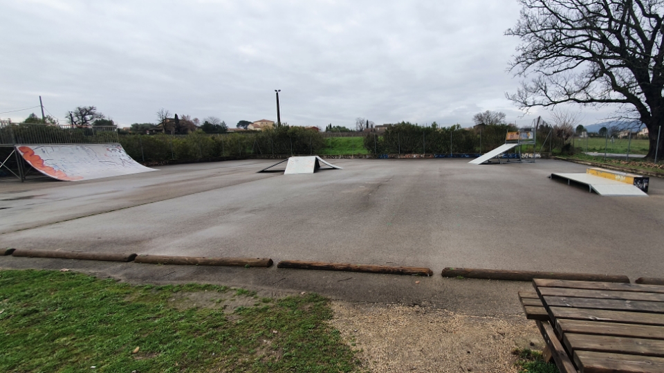 Saint-Christol-lès-Alès skatepark — photo 1