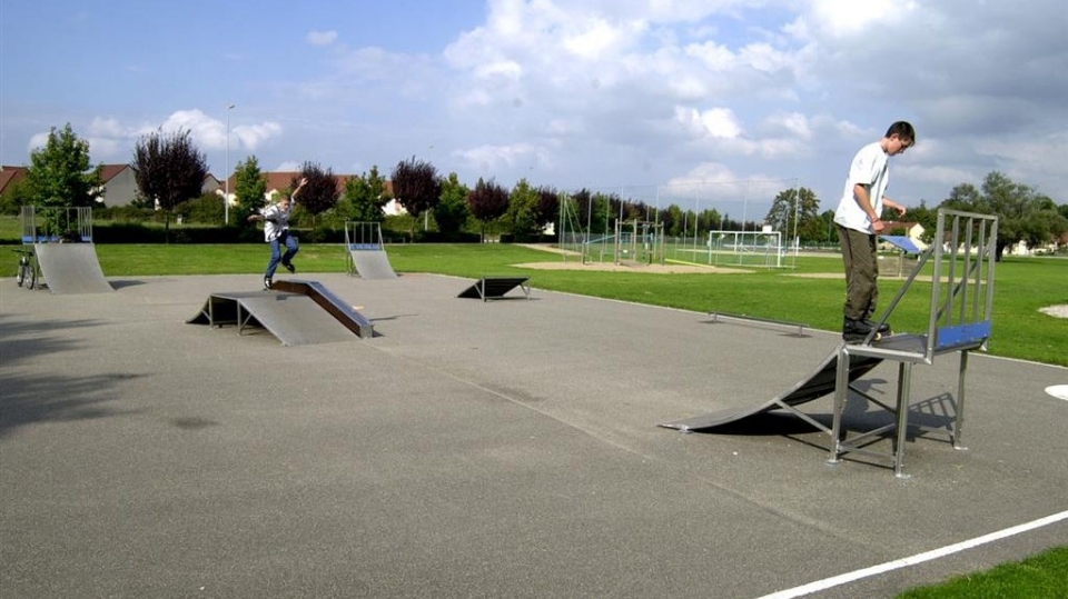 Yzeure le Plessis skatepark — photo 1