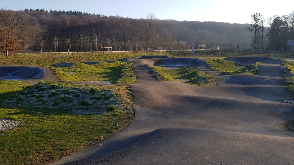 Port-sur-Saône skatepark — photo 1