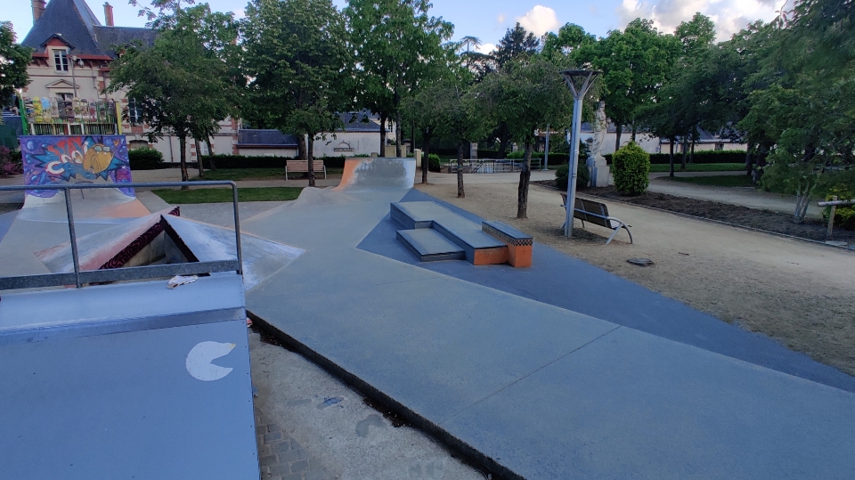 La Roche-sur-Yon skatepark — photo 1