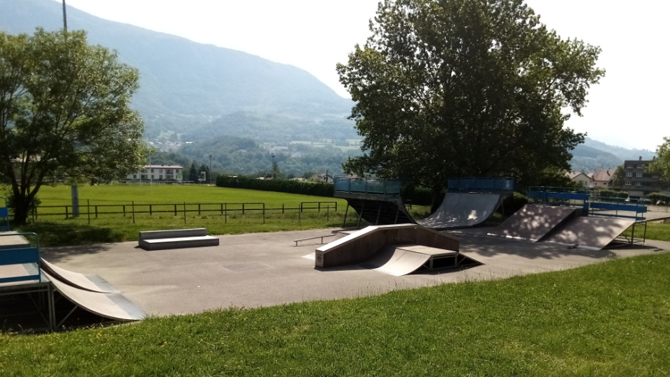 Bellegarde-sur-Valserine skatepark — photo 1