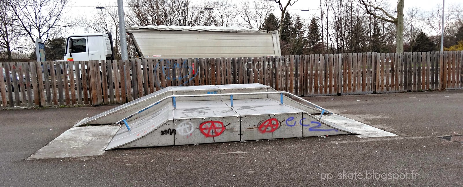 Bron skatepark — photo 1