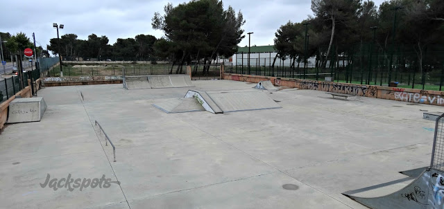 Can Picarfort skatepark — photo 1