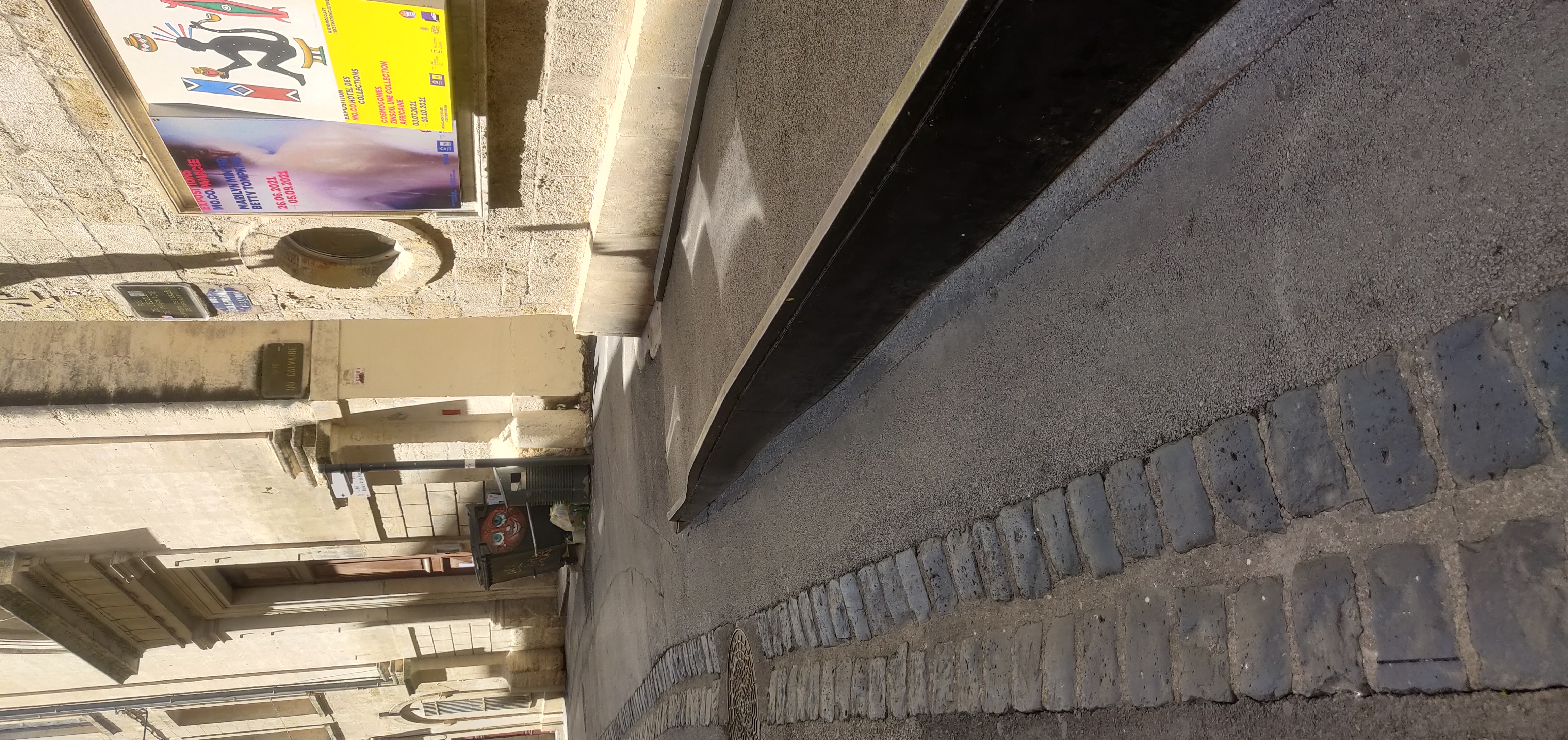 "La Panacée" ledge — photo 1