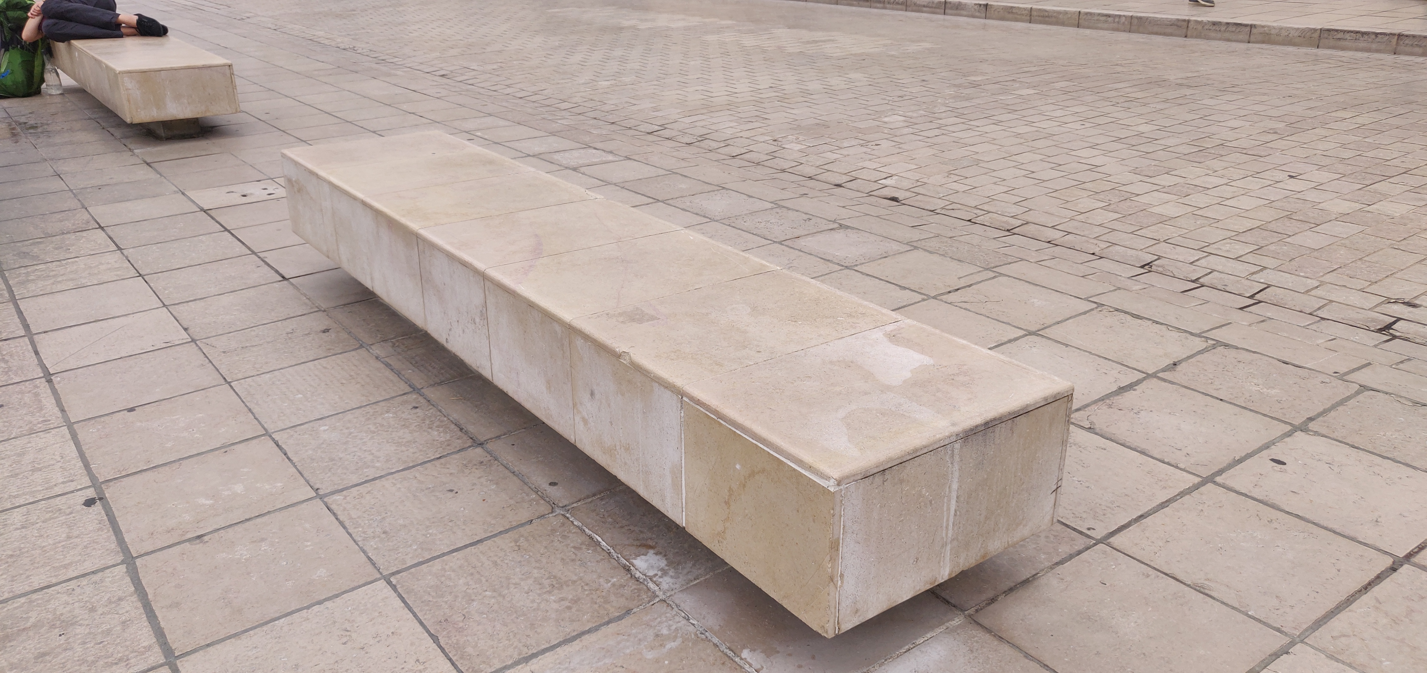 Curbs — photo 1