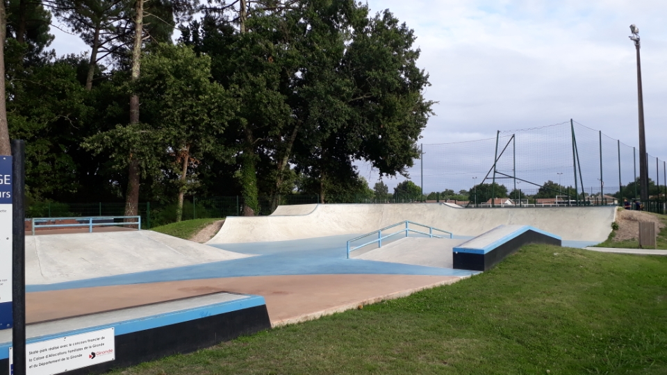 skatepark lege cap ferret — photo 1