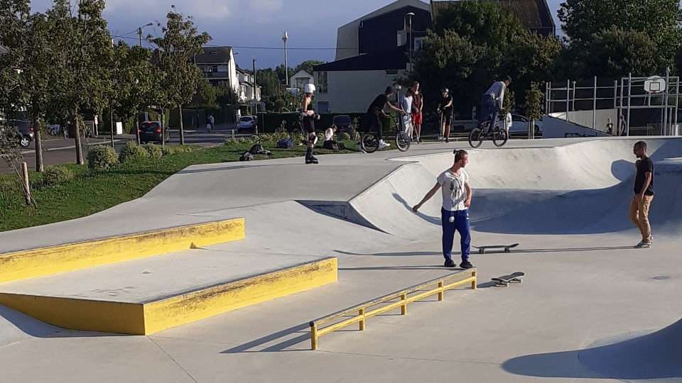 Courseulles-sur-Mer skatepark — photo 1