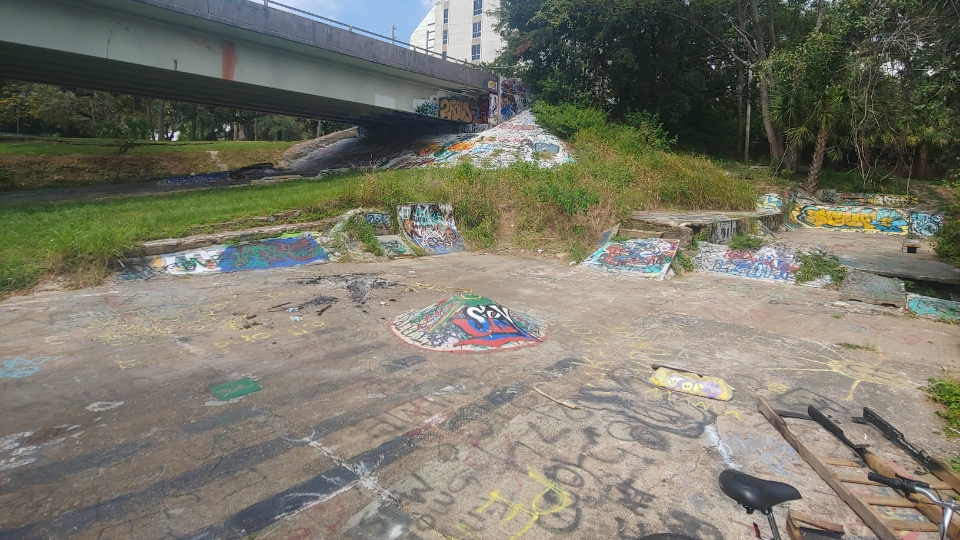 The D.I.Y. (Secret Skatepark) — photo 1