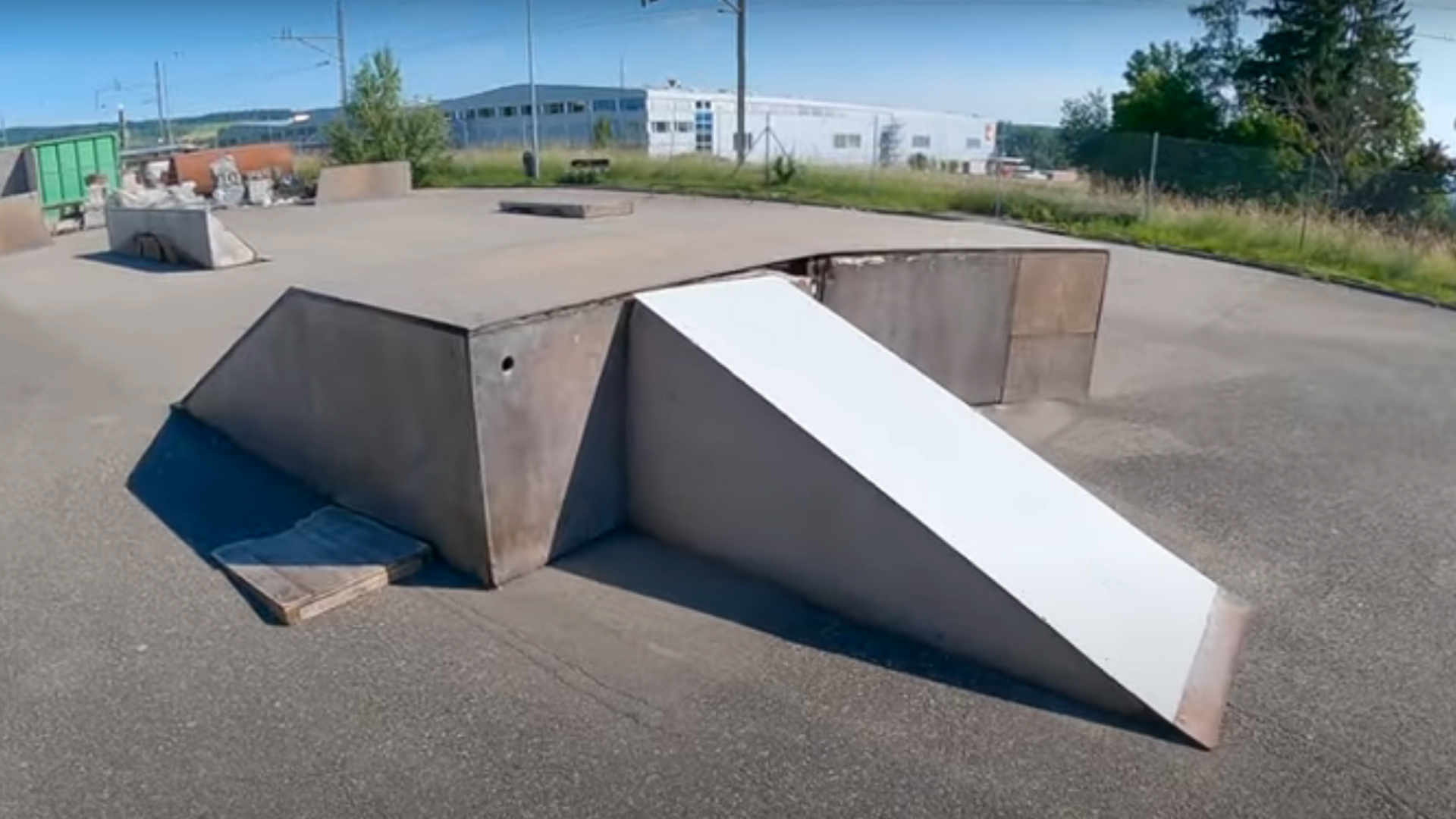 Dielsdorf skatepark — photo 1
