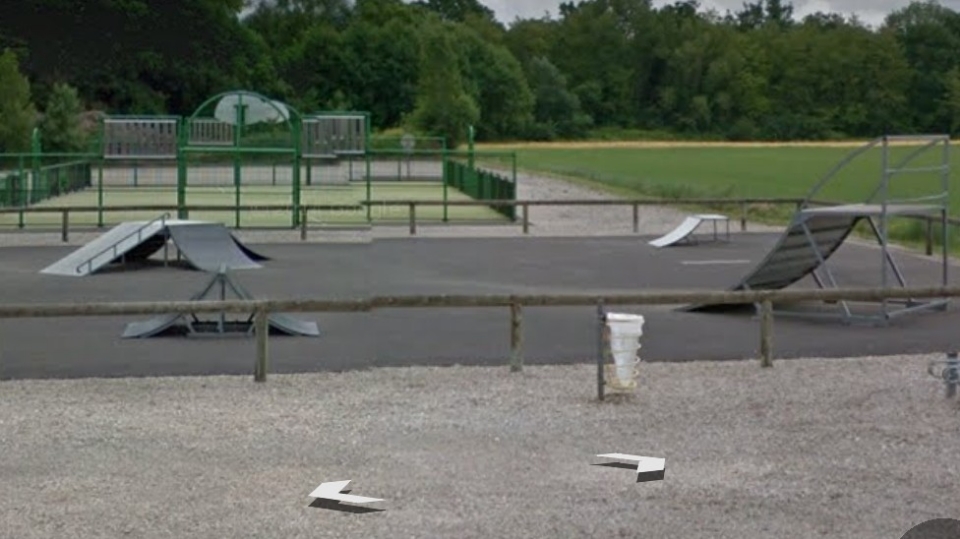 La Chaussée-Saint-Victor skatepark — photo 1