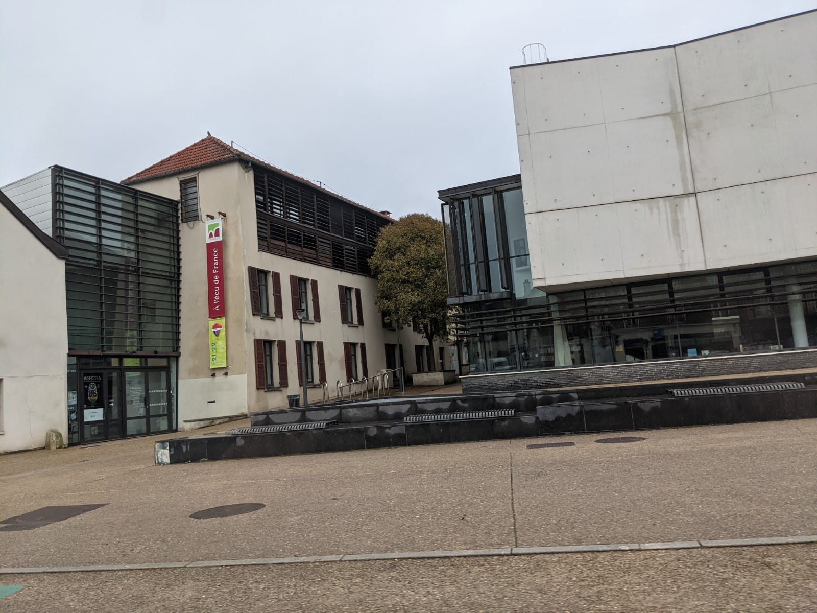 Spots Bibliothèque Viroflay — photo 1
