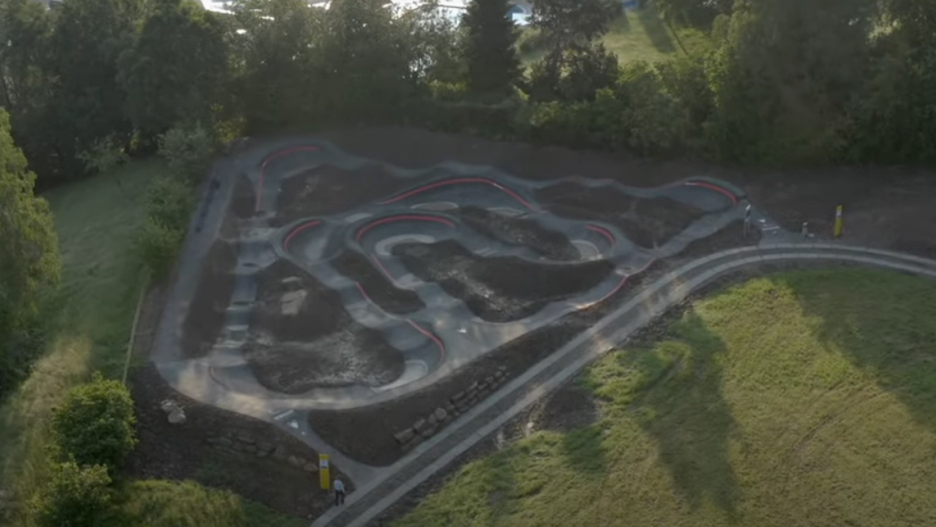 Pfäffikon pumptrack — photo 1