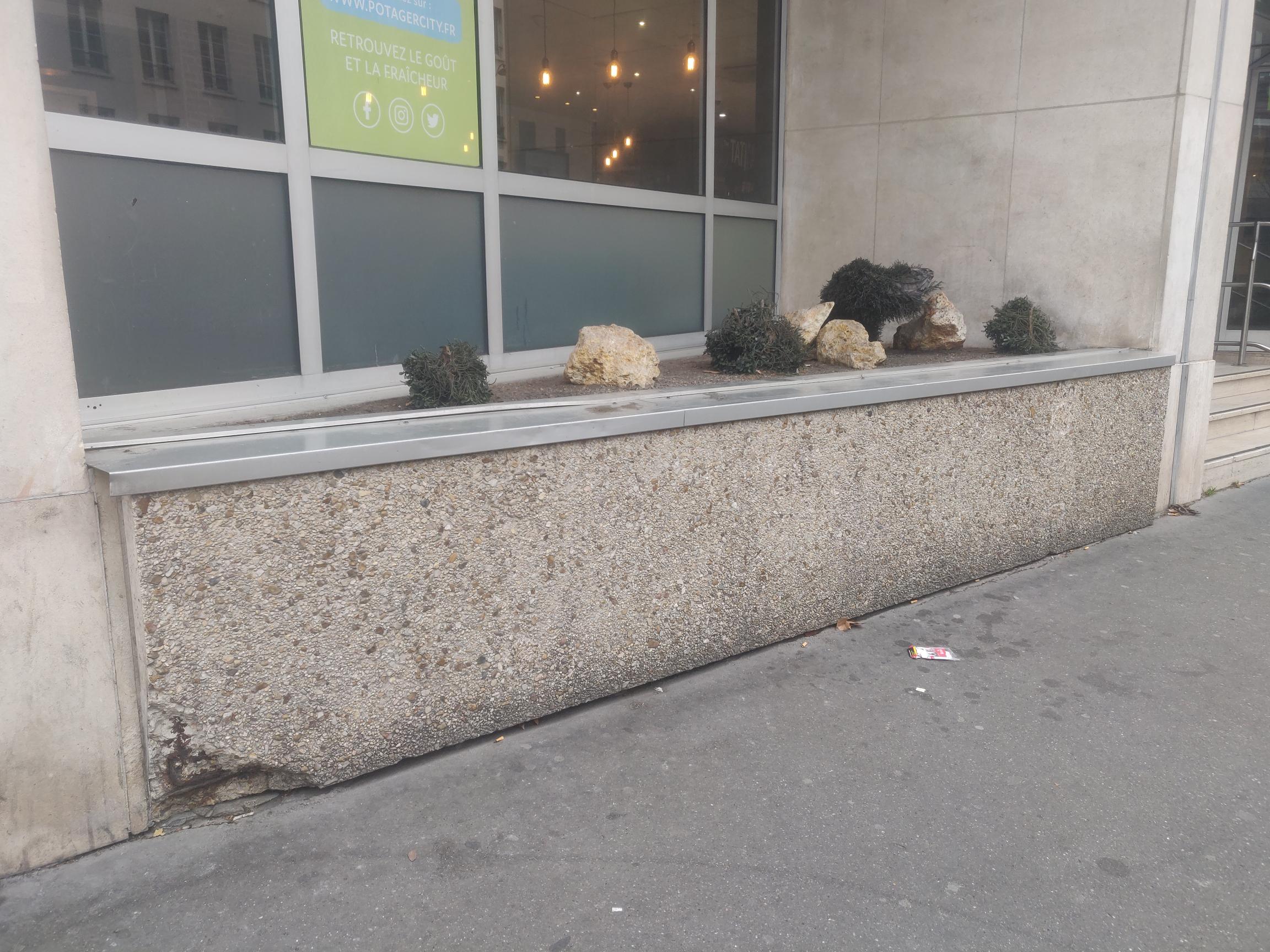 Metal curb Ibis — photo 1