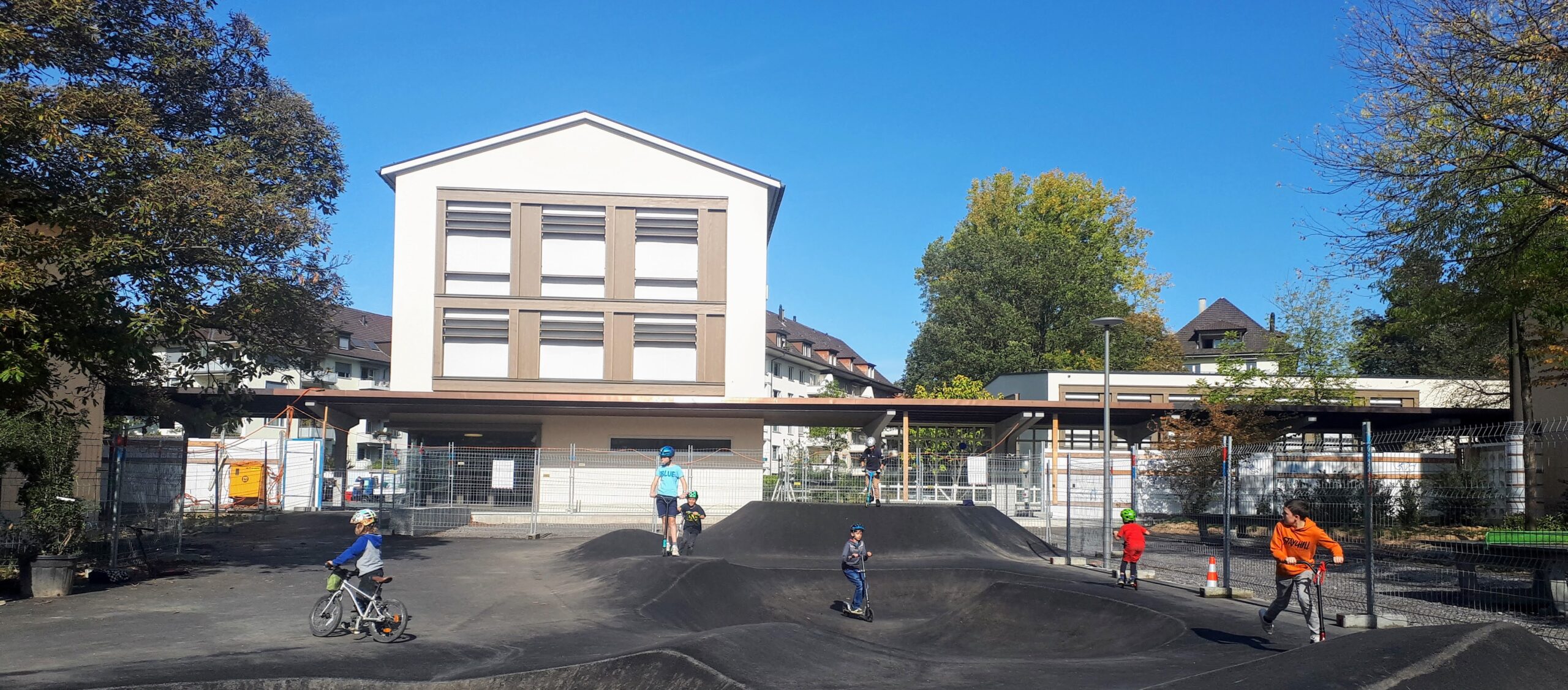 Velosolutions Pumptrack Schulhaus Manuel — photo 1