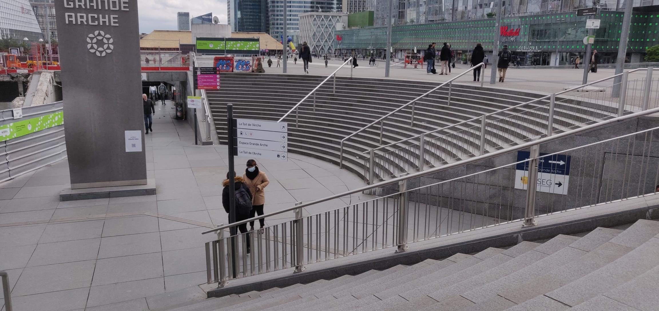 Handrails Le Parv. de l'Arche — photo 1