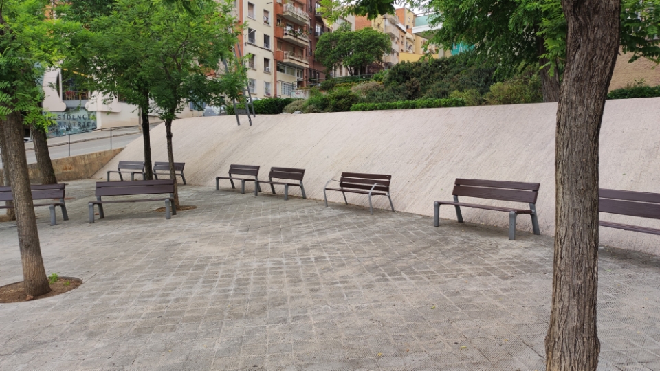 Plaça de la Font Castellana Spot — photo 1