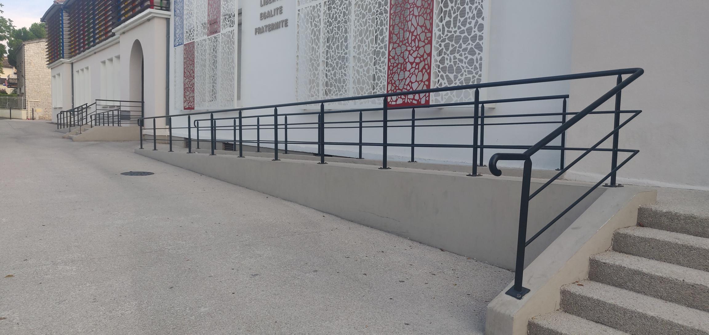 Handrail École Claude Daniel de Laurès — photo 1