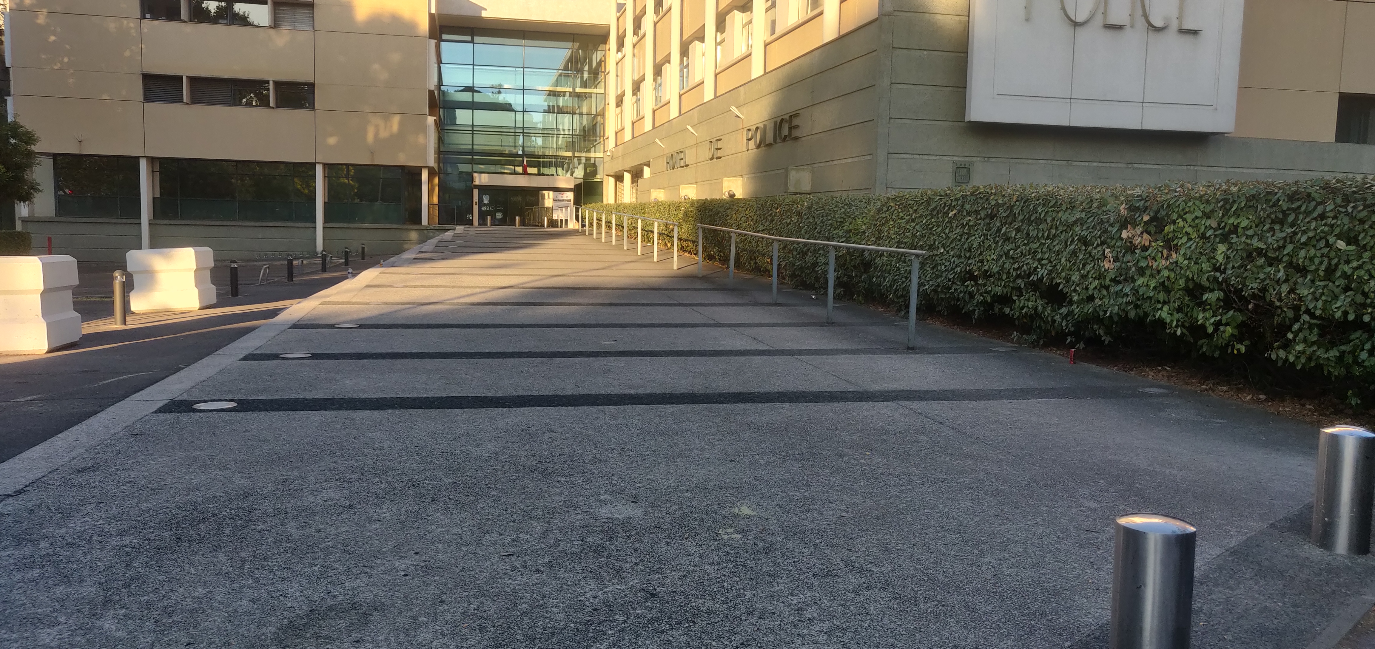 Handrails Hôtel de police de Montpellier — photo 1