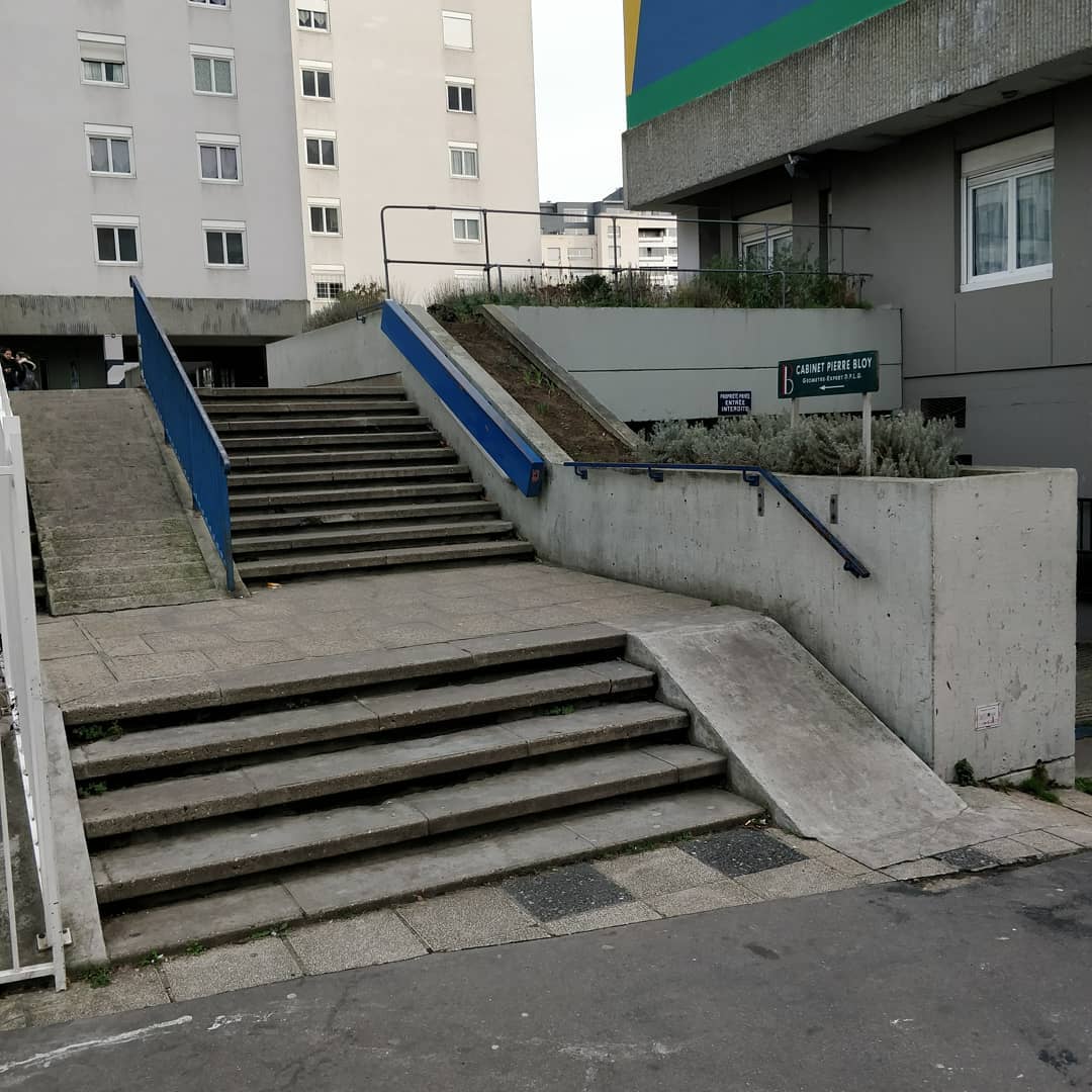 Cambronne 1/4 — photo 1