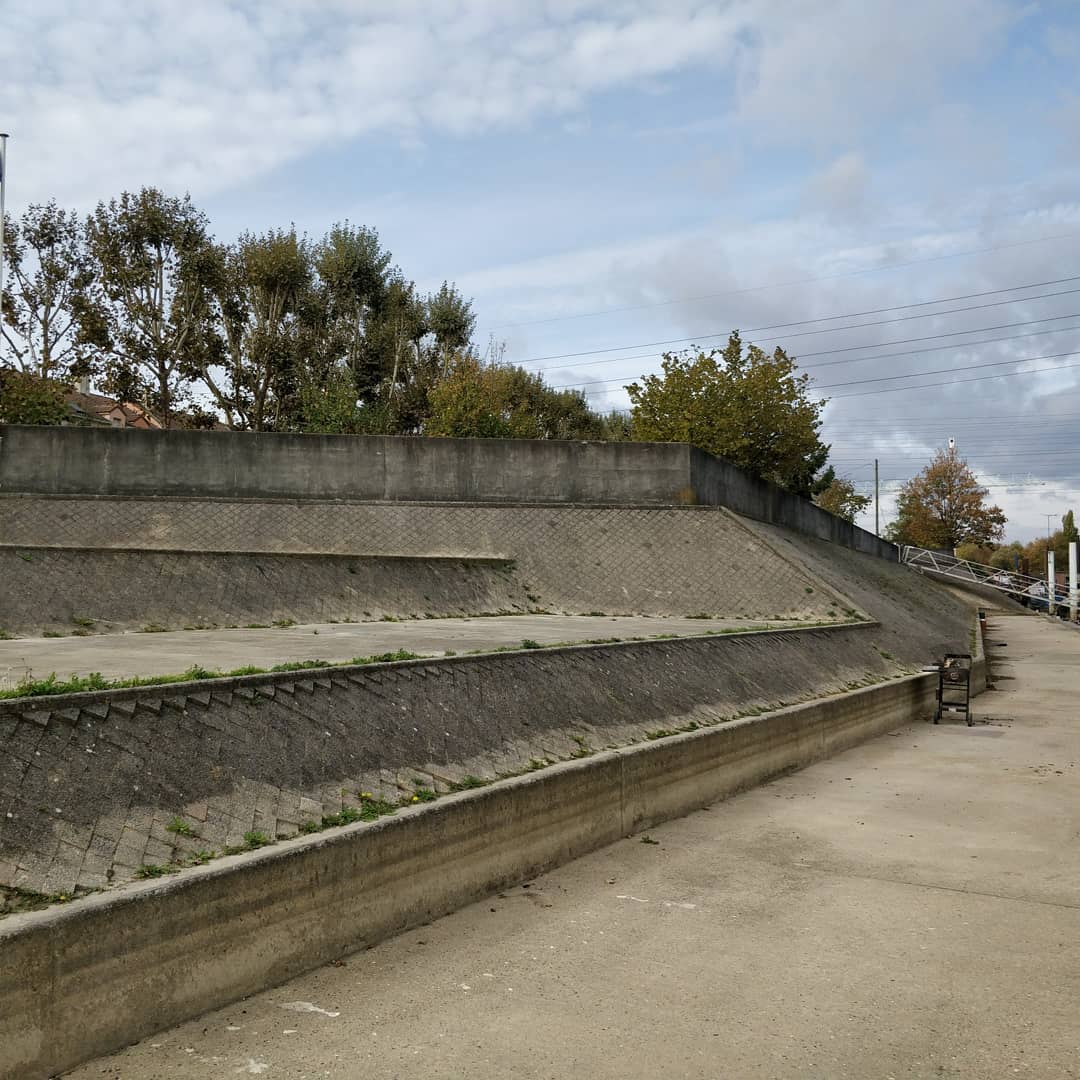 Plan icnlinés du quai — photo 1