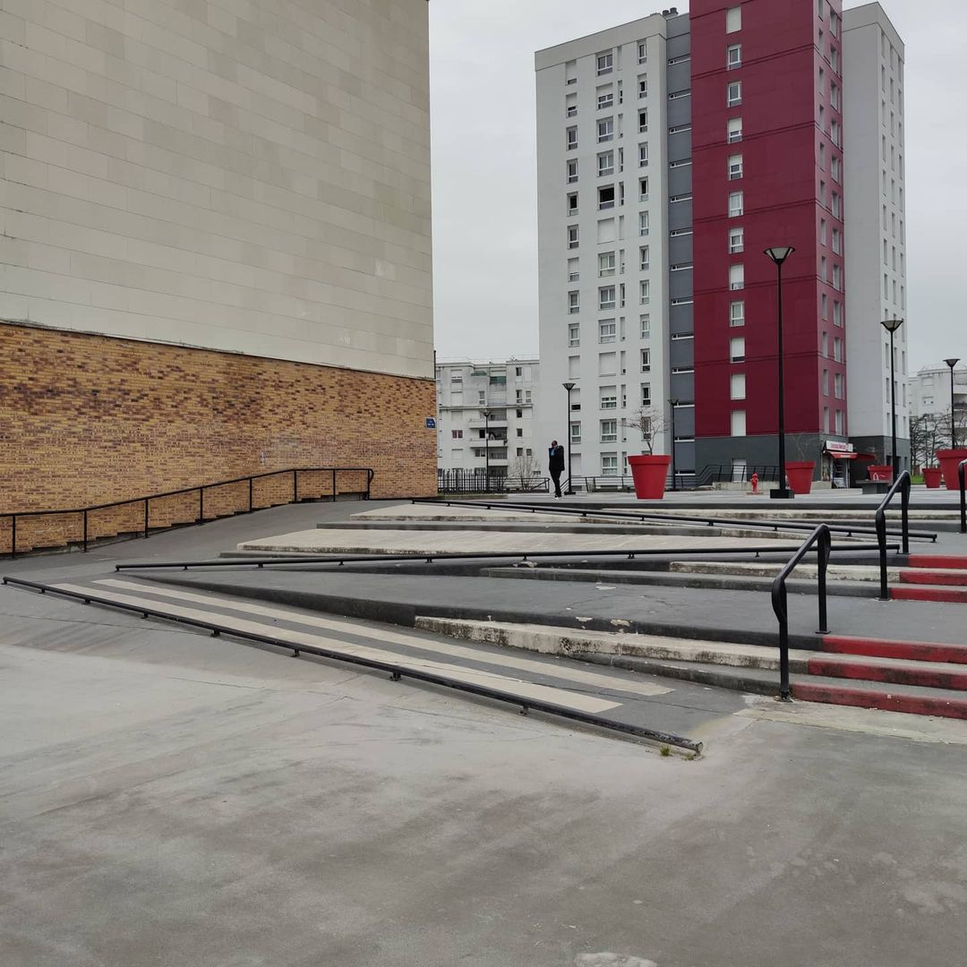 Esplanade — photo 1